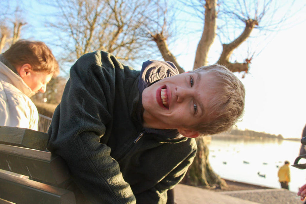 Pure Lebensfreude bei einer der zahlreichen Reisen strahlt dieser Nutzer aus.