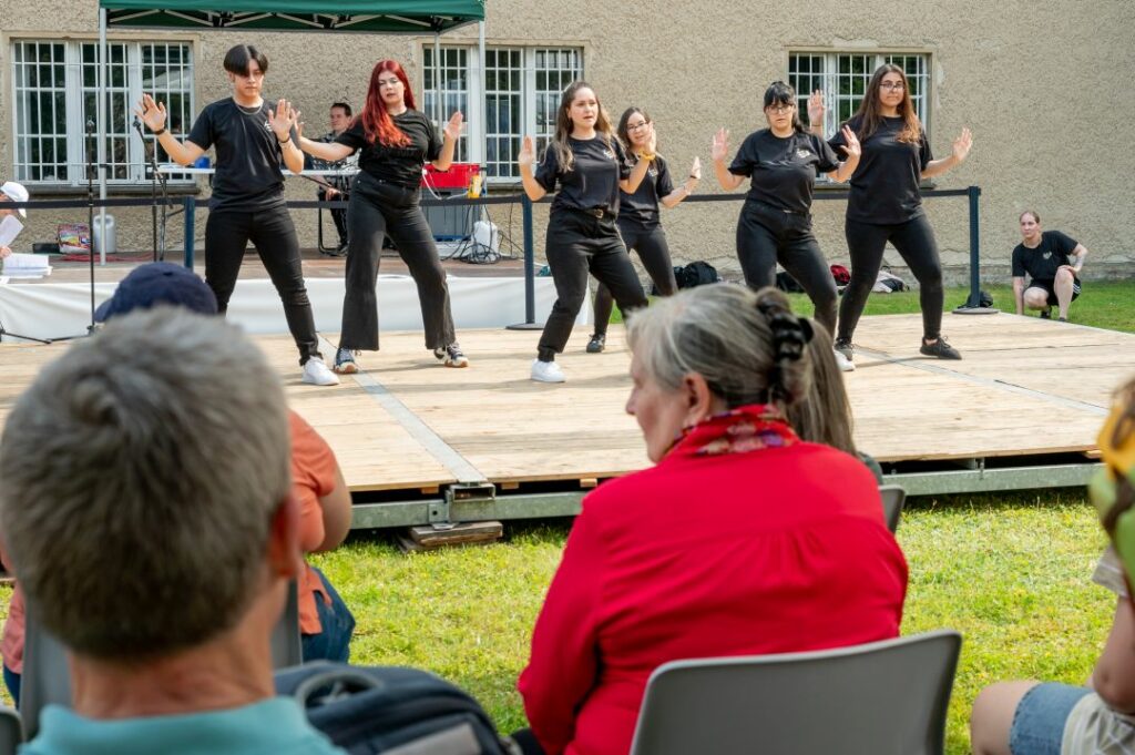 Tanzaufführung auf dem Sommerfest