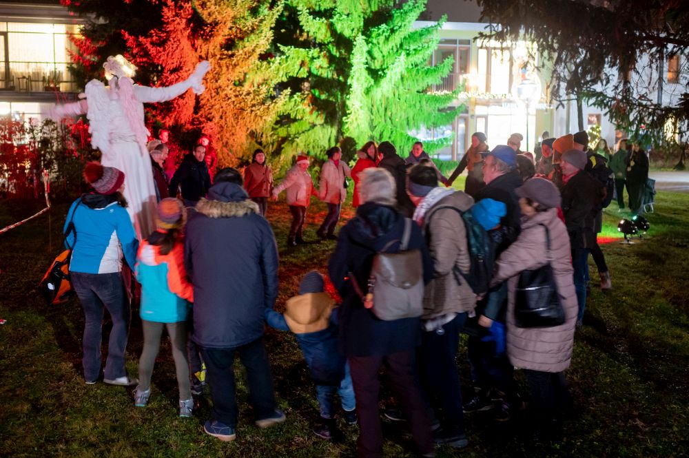 Lichtertanz Adventsbasar