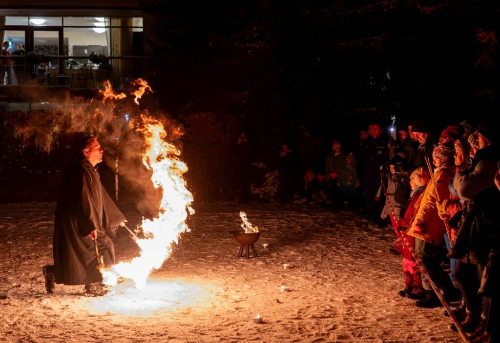 Feuershow Adventsbasar