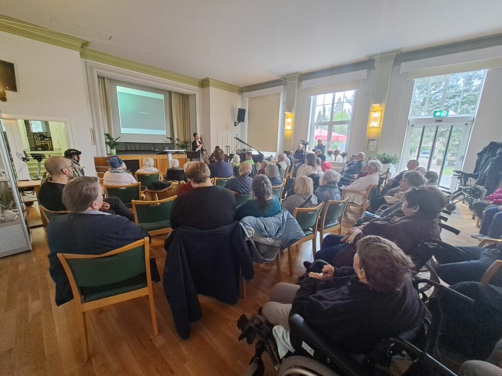 Viele Besucher*innen kamen