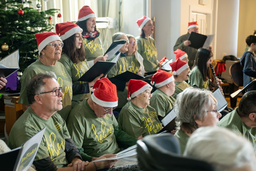 Adventsbasar Chorauftritt