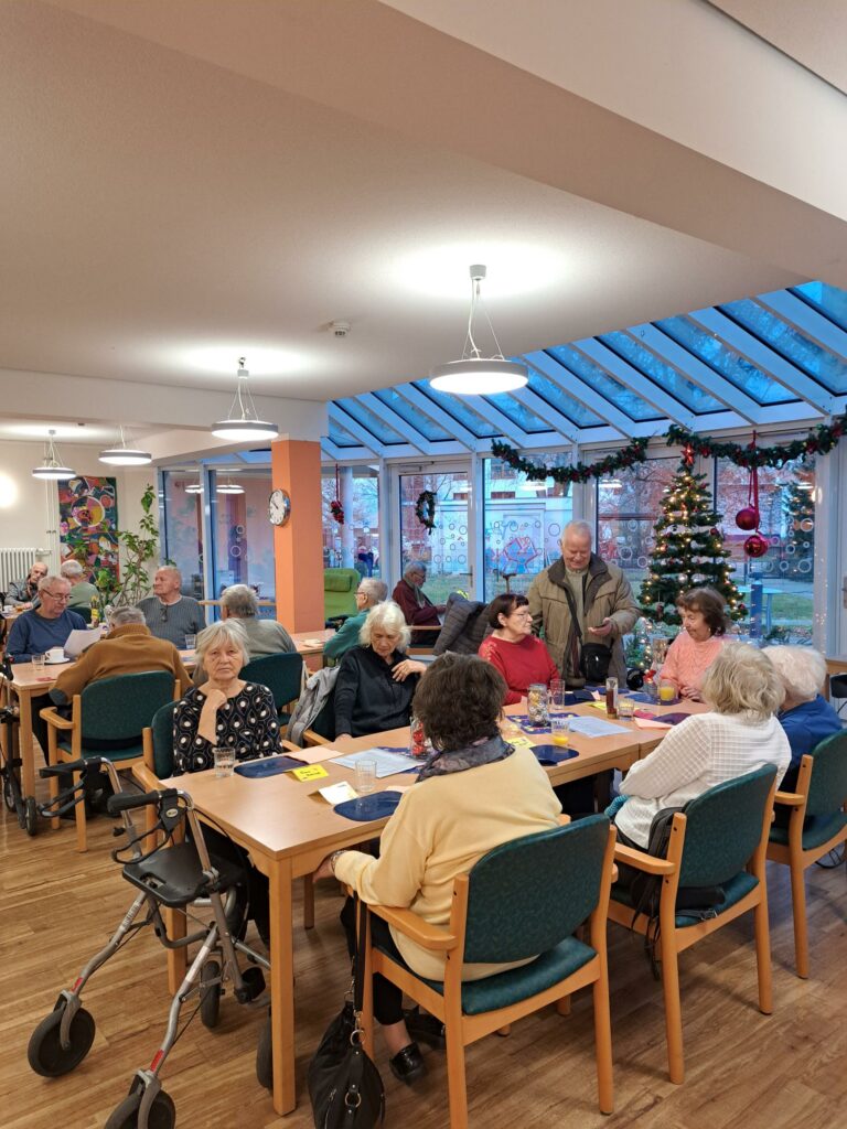 Goldener Herbst, Aufenthaltsraum